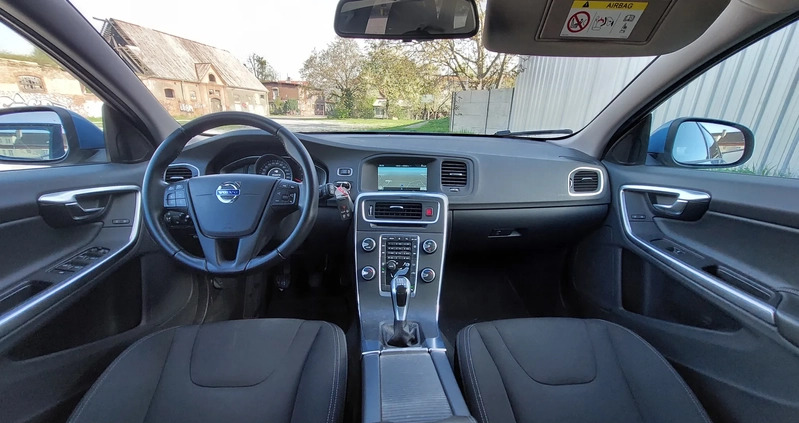 Volvo V60 cena 42900 przebieg: 163200, rok produkcji 2016 z Grodków małe 742